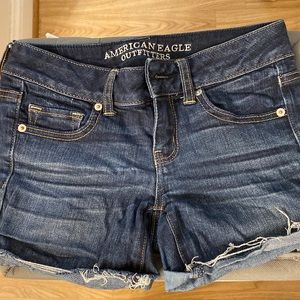 Women’s American Eagle Jean Shorts Size 4
